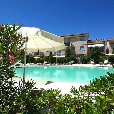 Borgo Dei Fiori Piano Terra Vista Piscina